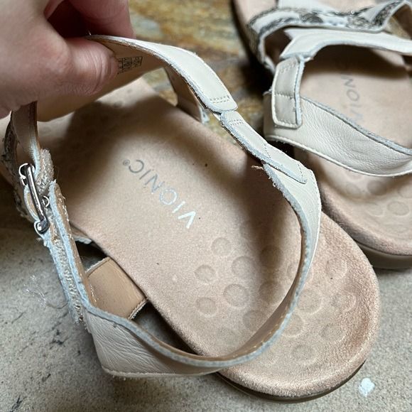 Vionic Lupe Boa Met Adjustable T strap sandal Leather cream snakeskin print 9 - Picture 7 of 10